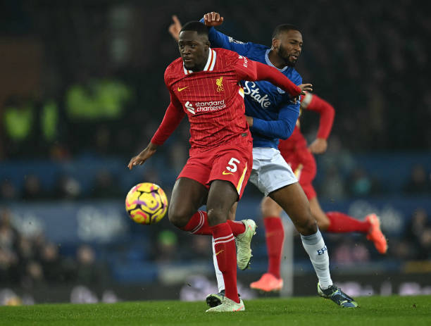 多样化的政 多样化的政